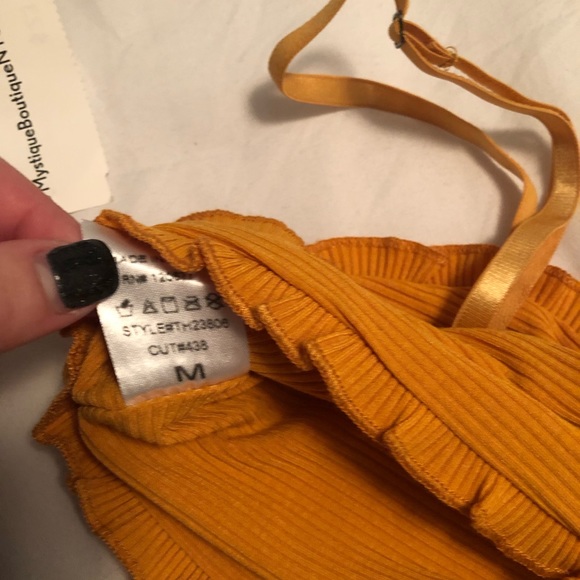 Ruffle synched bandeau top - Picture 5 of 6